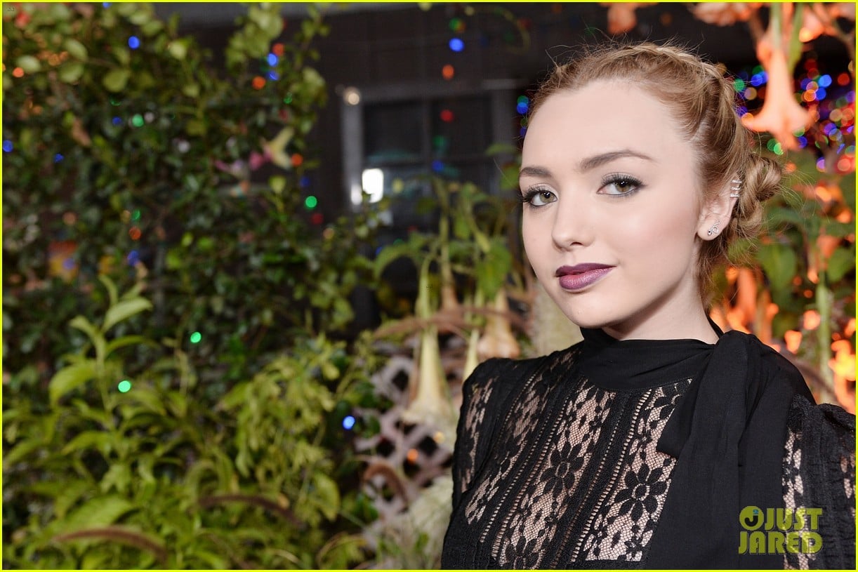 Photo: kaia presley gerber joey king teen vogue young hollywood party