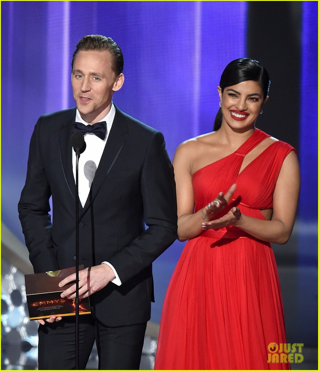 Tom Hiddleston Presents Award to 'Night Manager' Director at Emmys 2016