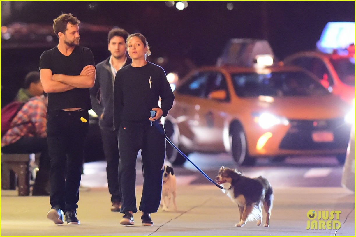 Joshua Jackson & Margarita Levieva Go for Late Night Dog Walk Photo