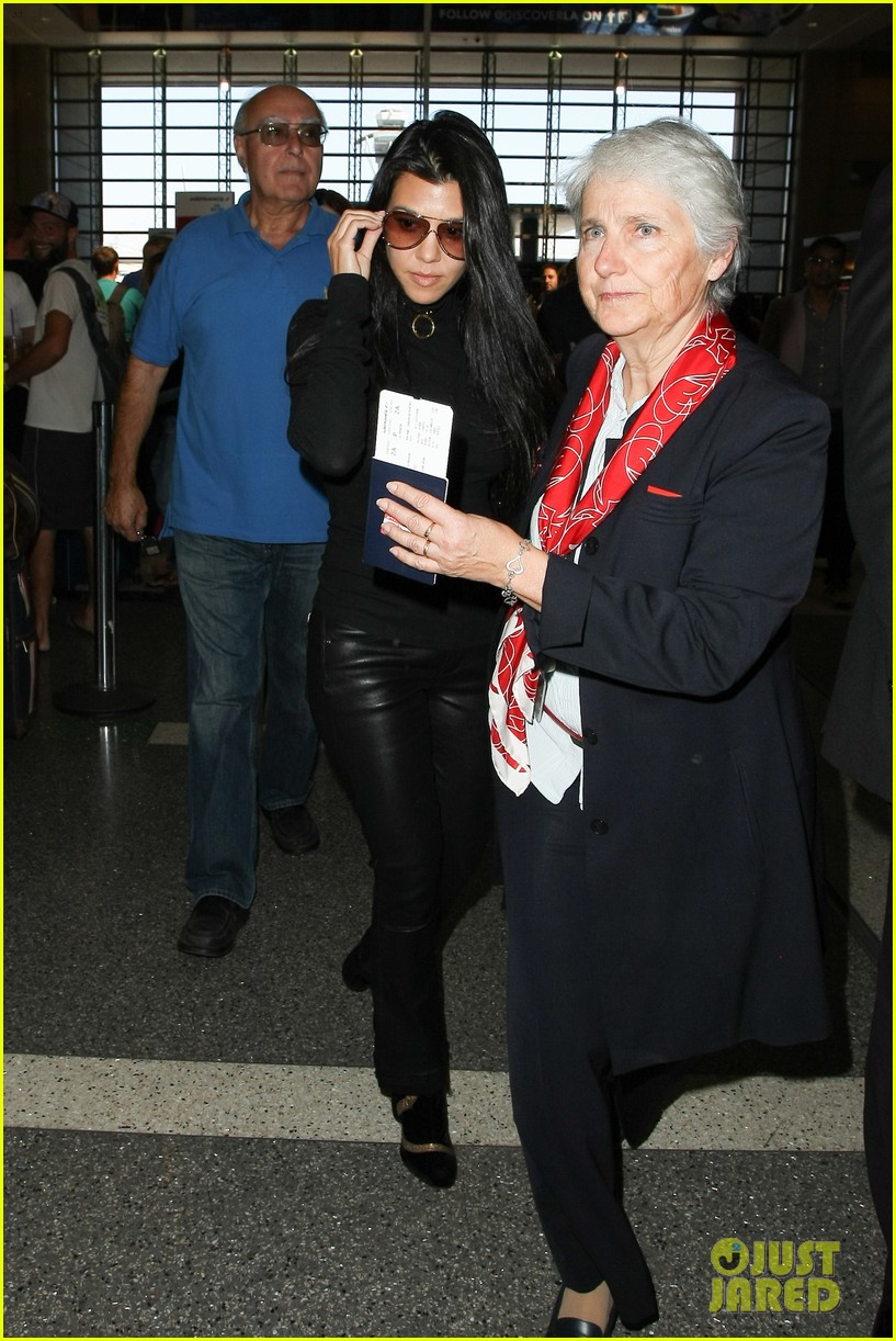 Kourtney Kardashian & Scott Disick Are 'Definitely Not Back Together