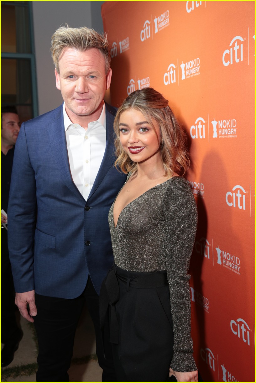 Lea Michele & Sarah Hyland Pair Up for No Kid Hungry Dinner: Photo