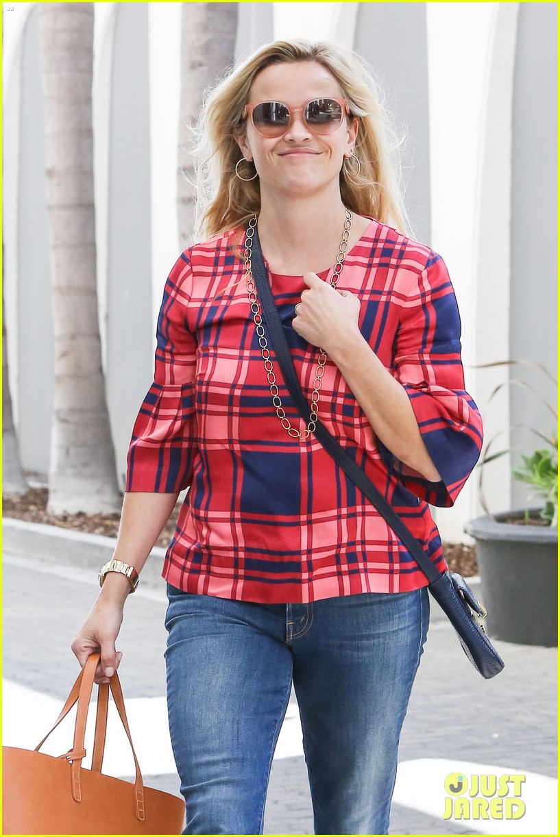 Reese Witherspoon & Matthew McConaughey Premiere 'Sing' at TIFF 2016