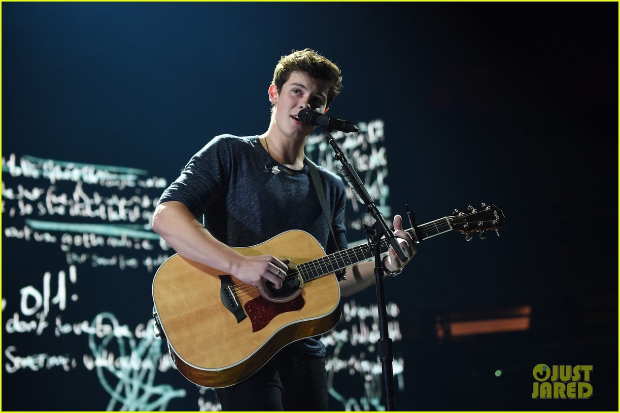 Shawn Mendes Performs 'Illuminate' Tour Preview at MSG (Set List