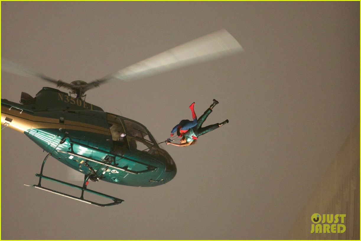spider man stunt doubles helicopter scene 073764471