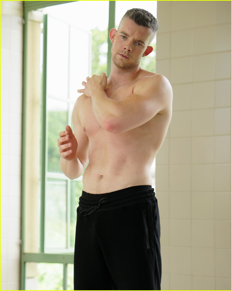 Russell Tovey Goes Shirtless for His 'Quantico' Debut. 