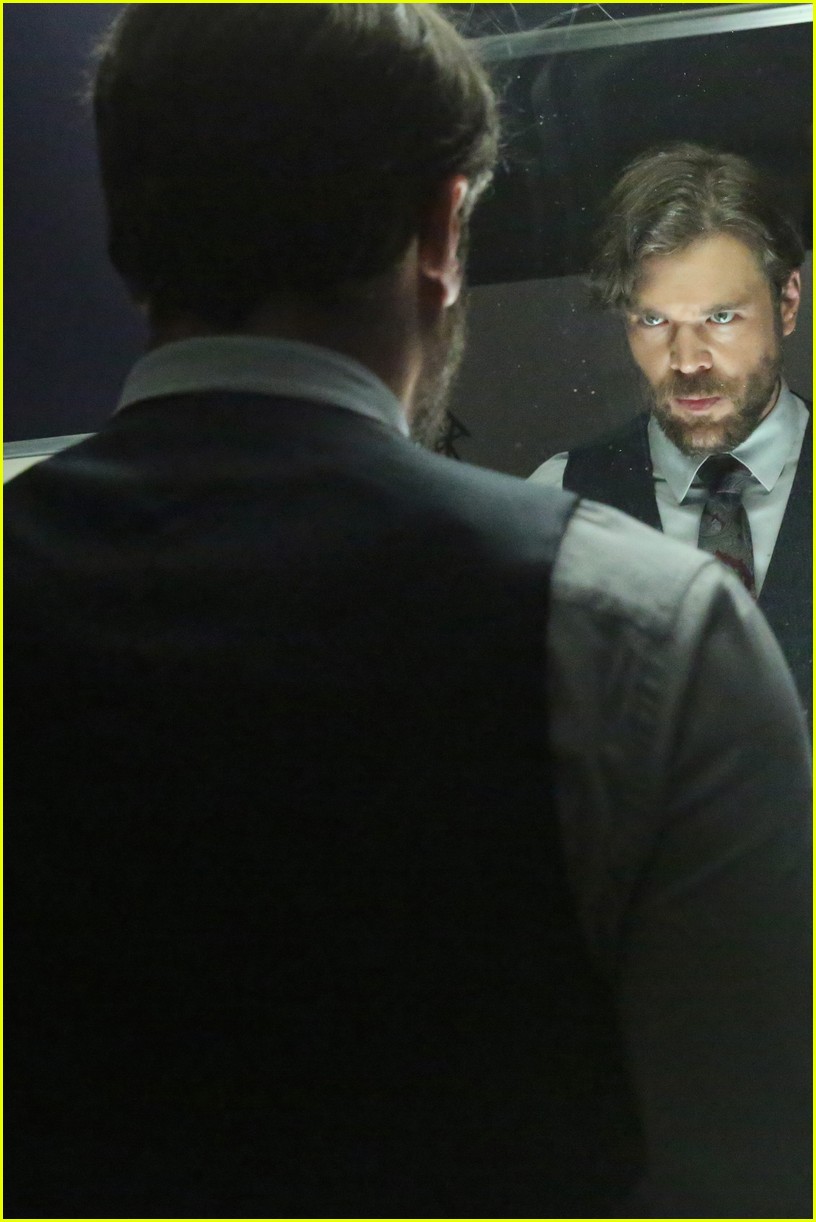 Shirtless Charlie Weber Shaves Off Beard & Hair for 'How to Get Away