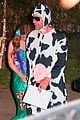 sacha baron cohen isla fisher dress up for halloween 23