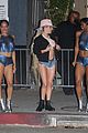 lady gaga performs final dive bar show in los angeles 20