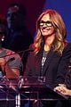 julia roberts lena dunham hillary clinton broadway fundraiser 15