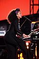 alicia keys jay z empire state of mind times square 04