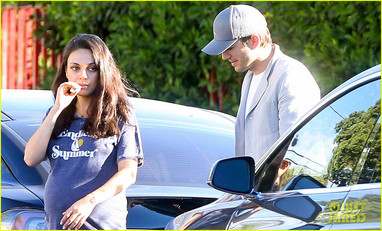 Mila Kunis & Ashton Kutcher's Daughter Wyatt is Trilingual (& Loves a
