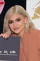 kylie jenner smile train check presentation fake sellers 02
