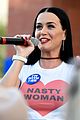 katy perry visits unlv dorms to urge students to vote for hillary clinton 25