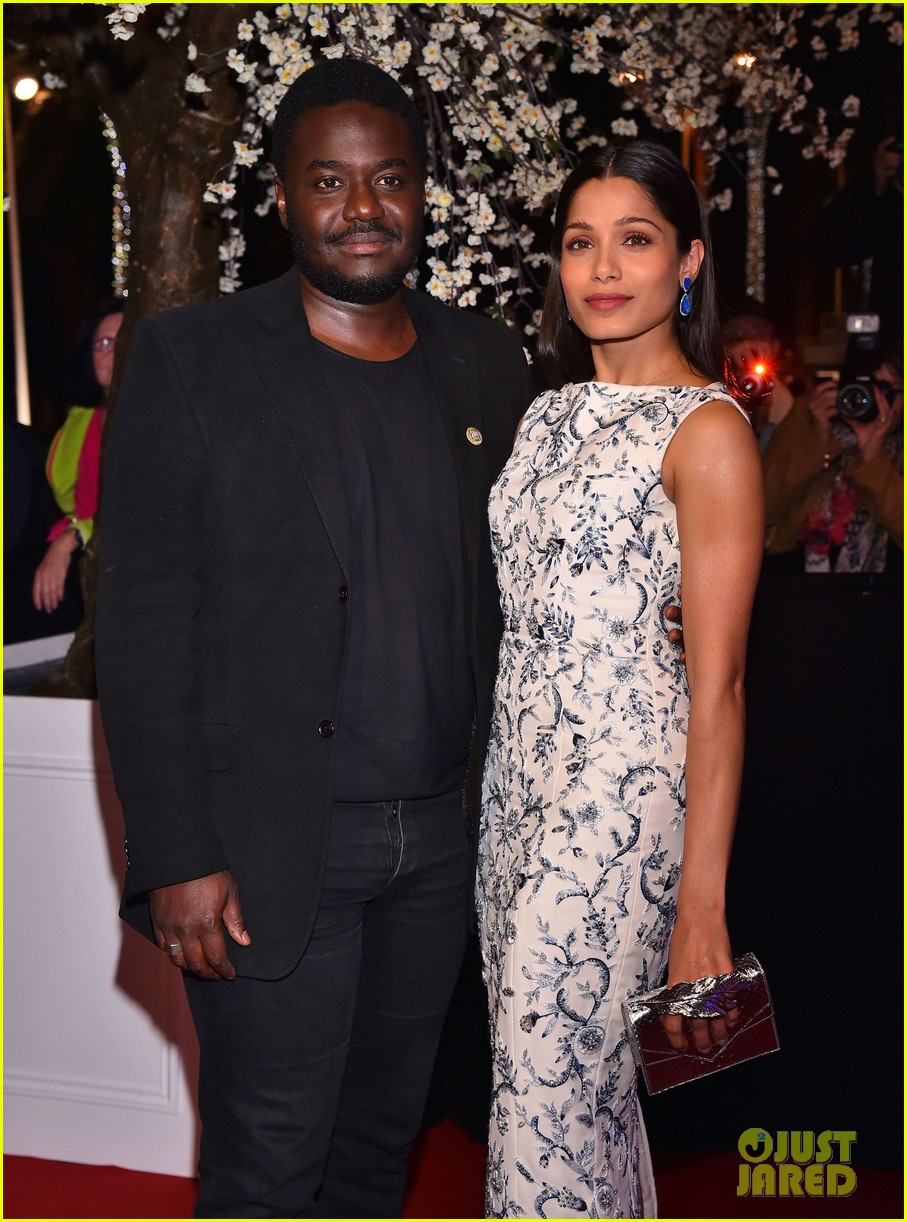 Dennis Quaid & New Girlfriend Santa Auzina Make Red Carpet Debut At