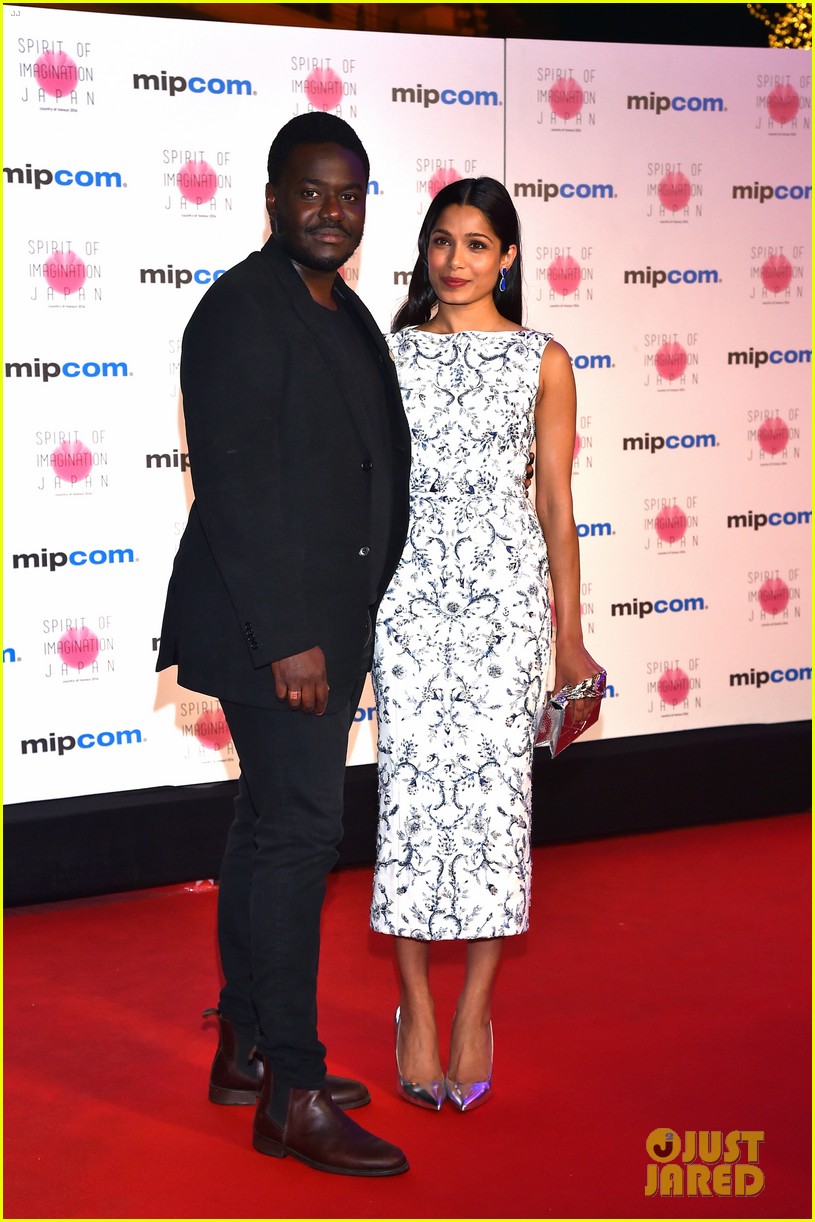 Dennis Quaid & New Girlfriend Santa Auzina Make Red Carpet Debut At