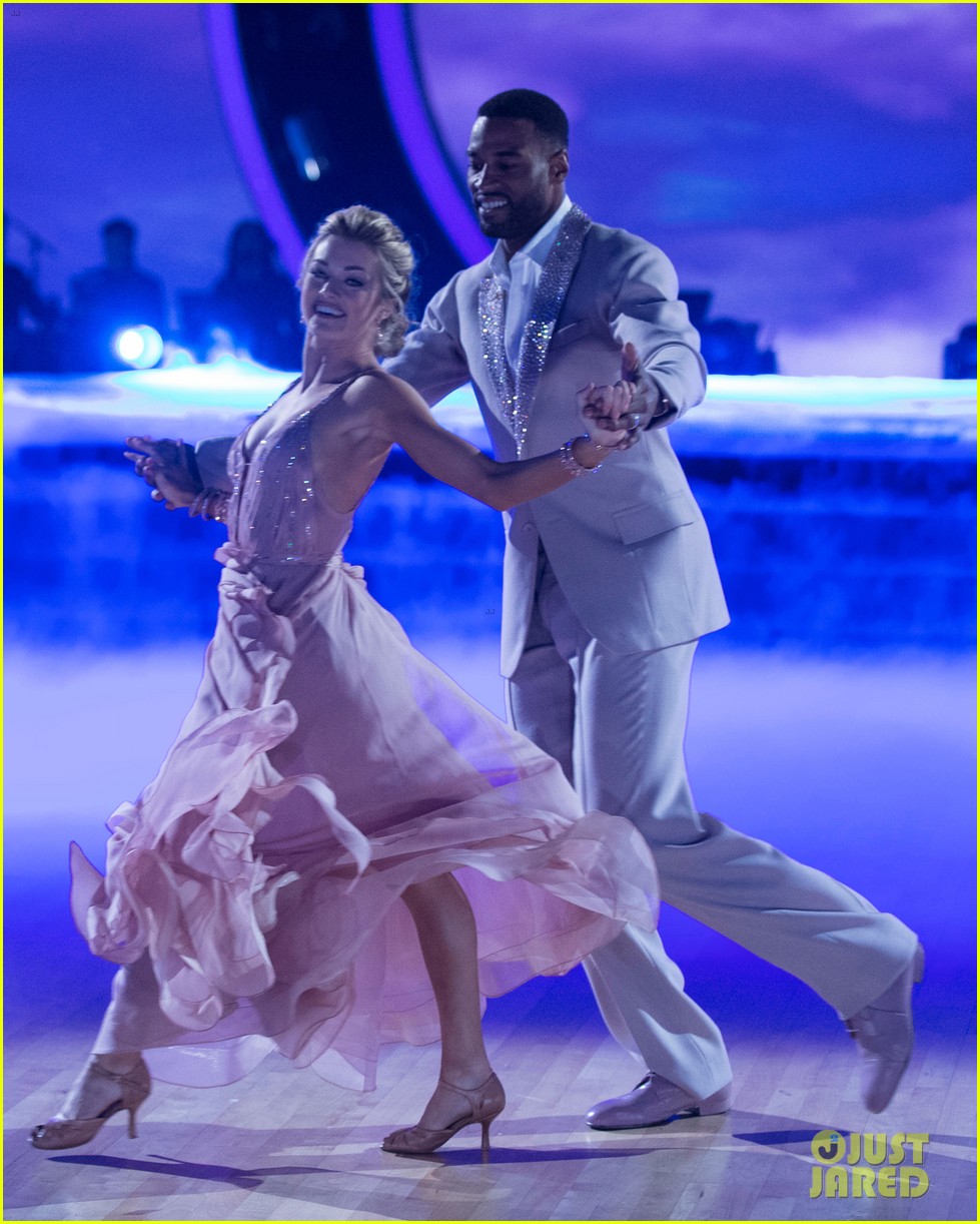 Photo calvin johnson jr dancing with the stars finale 01 Photo