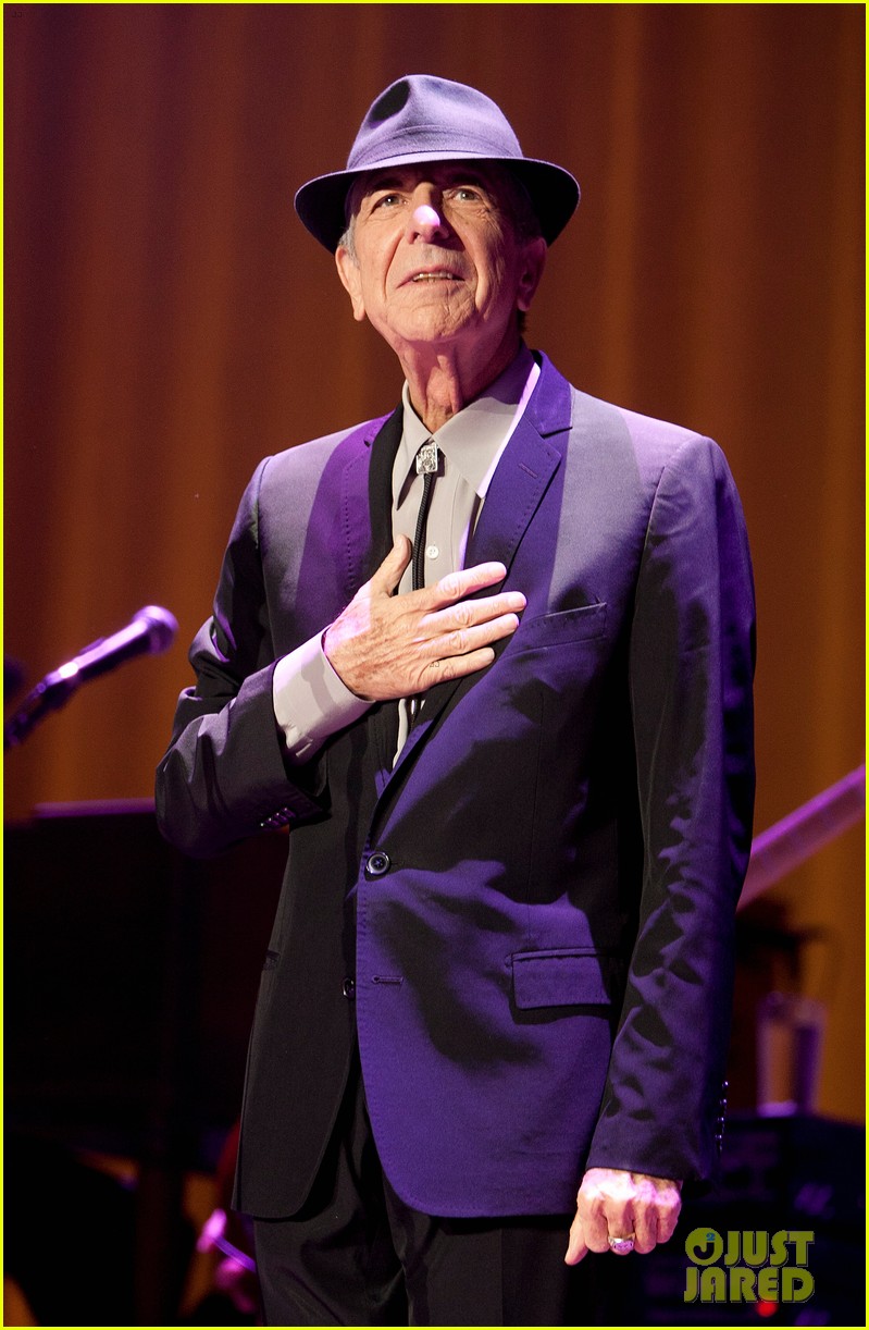 Leonard Cohen Dead - 'Hallelujah' Singer & Poet Dies at 82: Photo