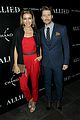 pregnant marion cotillard accentuates baby bump at allied screening 03
