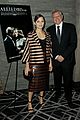 pregnant marion cotillard accentuates baby bump at allied screening 05