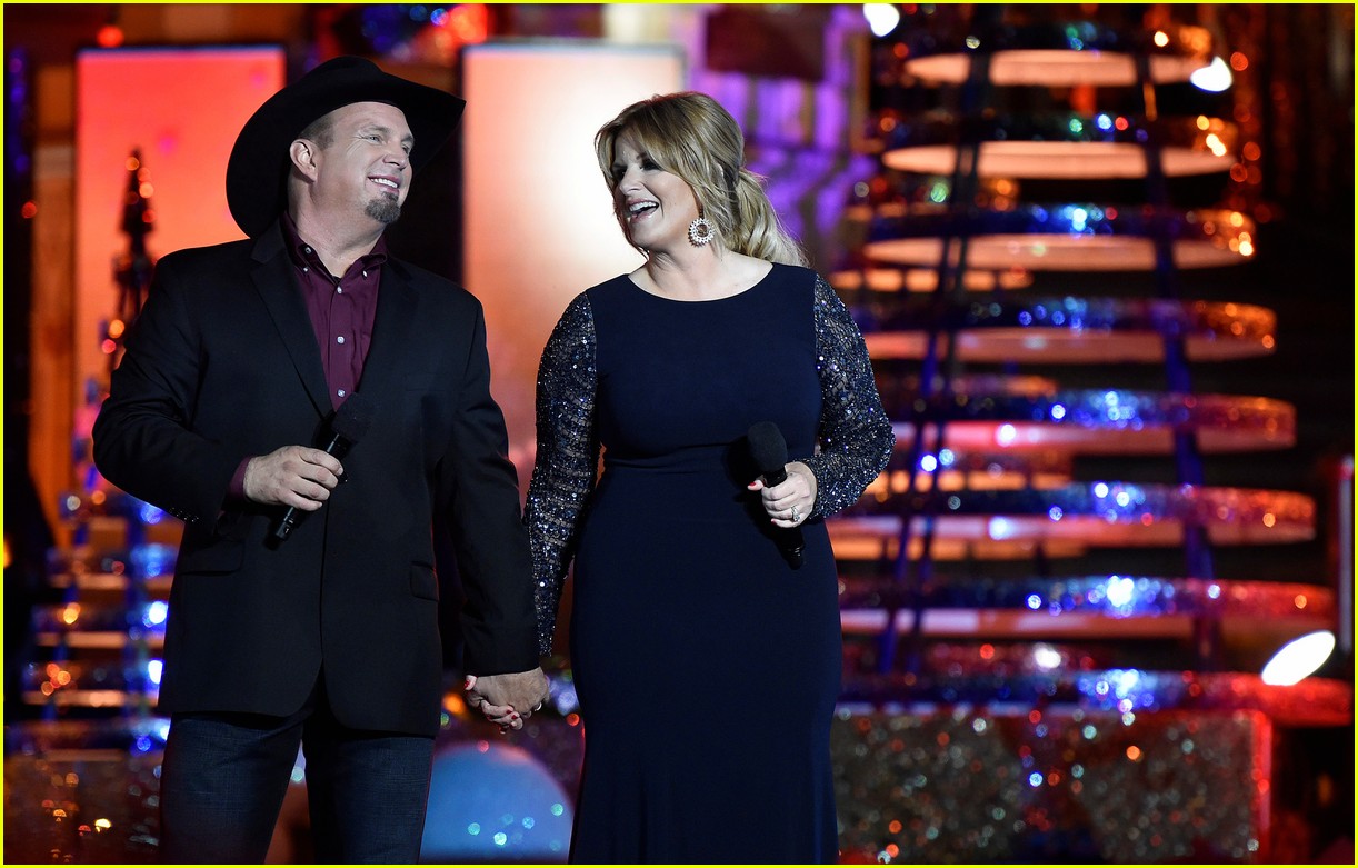 Disney's Holiday Celebration Special 2016 Full Performers List