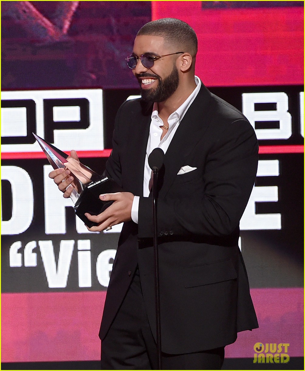 VIDEO Drake & Nina Dobrev Have a 'Degrassi' Reunion at AMAs 2016