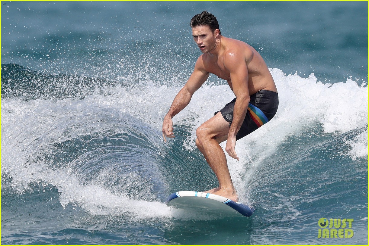 Scott Eastwood Goes Surfing in Hot New Shirtless Beach Photos! 
