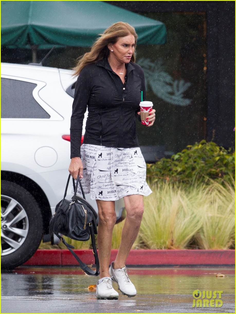 Caitlyn Jenner Gushes About Dream Kardashian, Says She Wants 30(02)