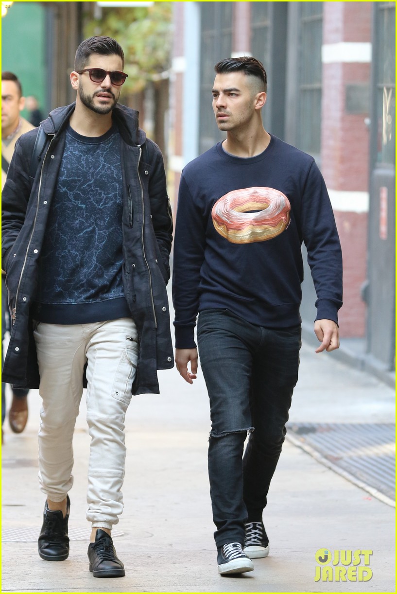 Joe Jonas Shares Sweet Photo With New Niece Valentina Photo 3800135