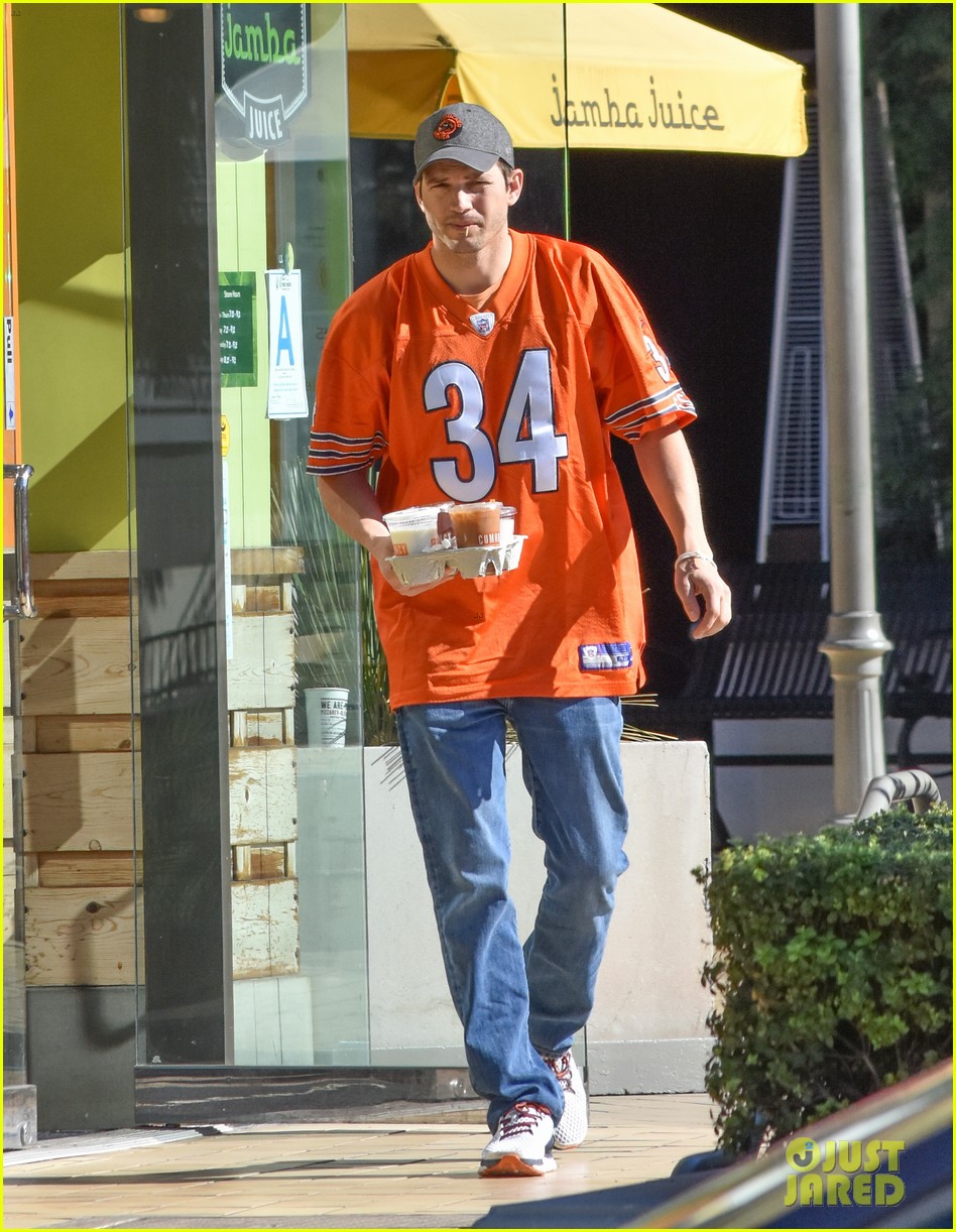 Mila Kunis Curbs Pregnancy Cravings With Jamba Juice Photo 3808150 Ashton Kutcher, Mila Kunis
