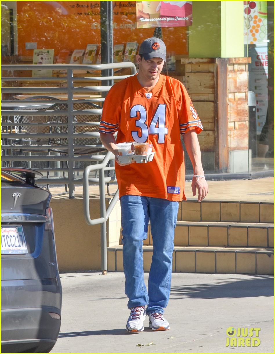 Mila Kunis Curbs Pregnancy Cravings With Jamba Juice Photo 3808156 Ashton Kutcher, Mila Kunis