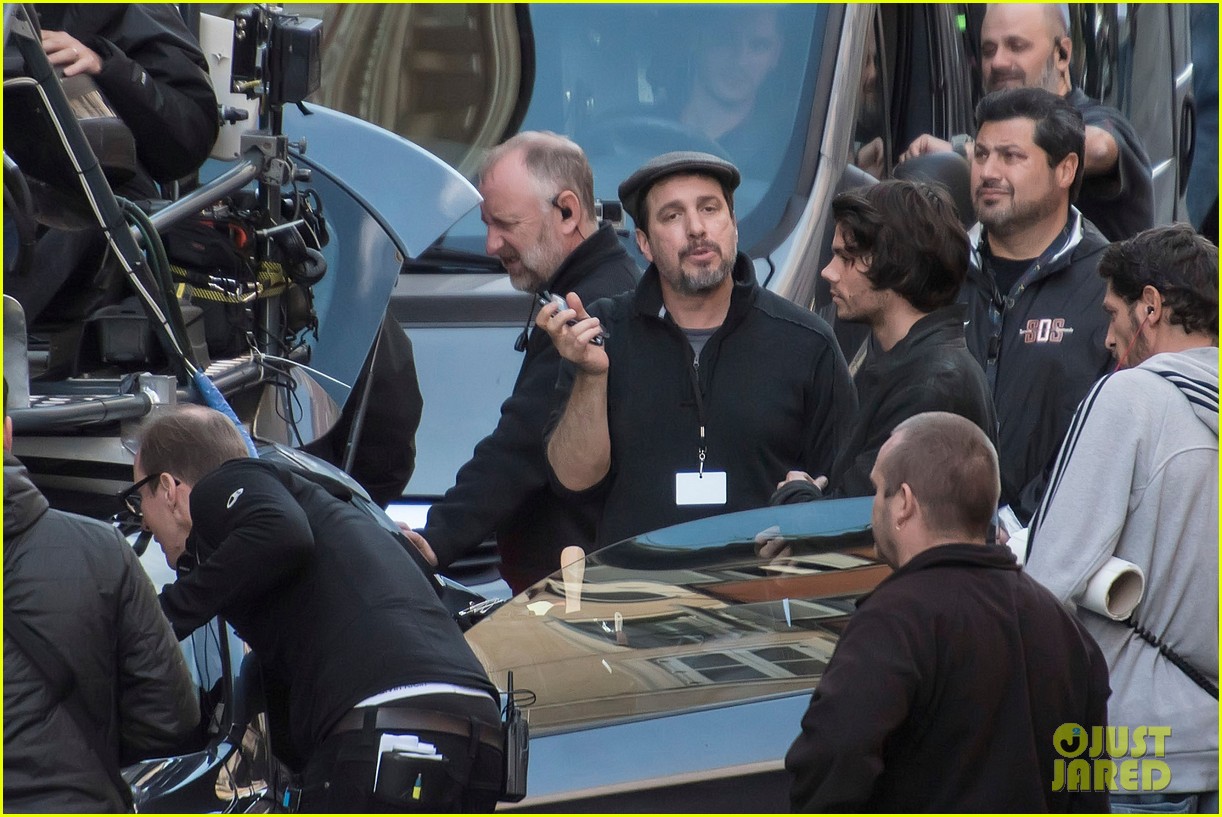 Photo dylan obrien spotted on set for first time since accident 09