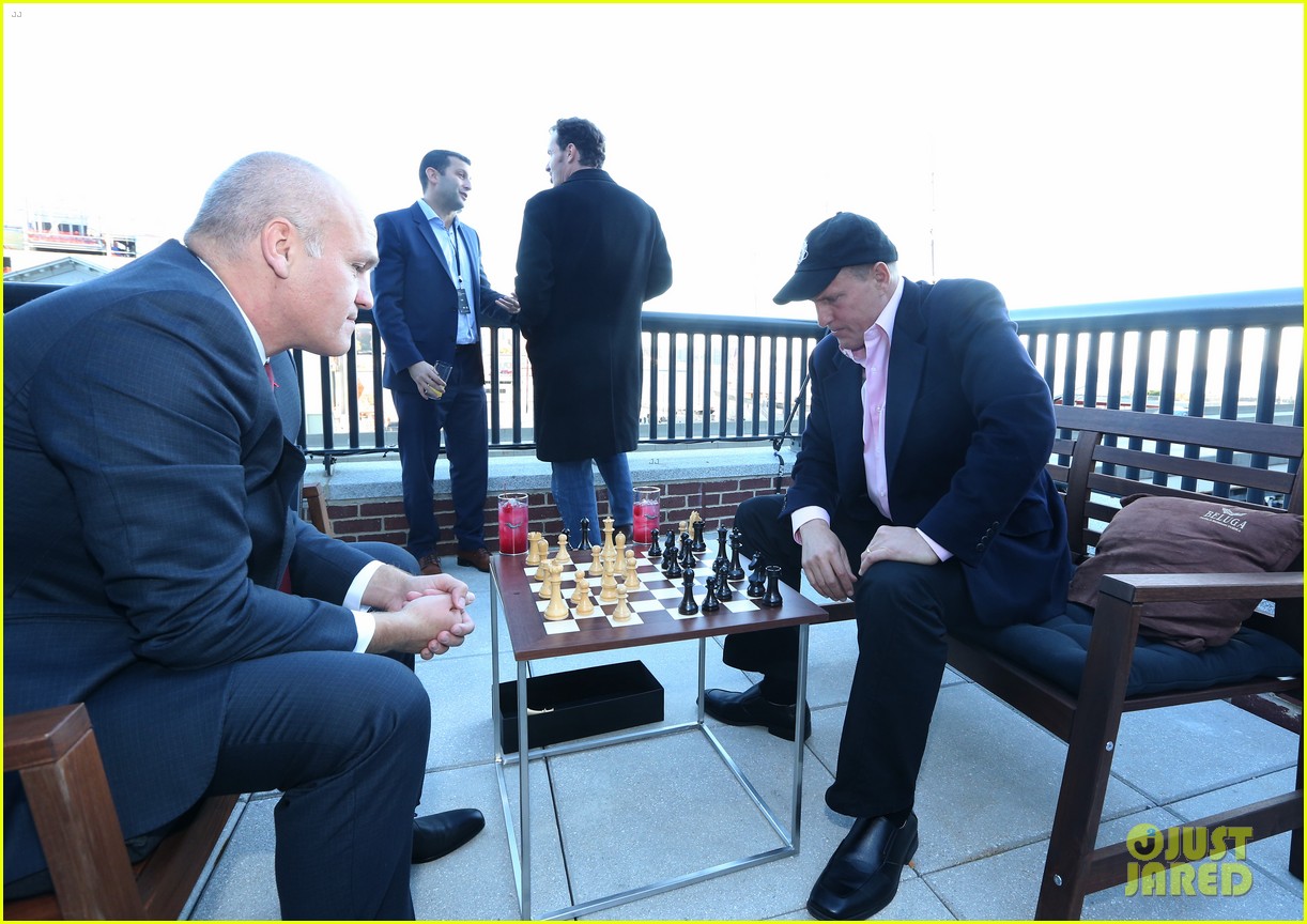Woody Harrelson Gets Some Practice in at World Chess Woody Harrelson Gets Some Practice in at World Chess