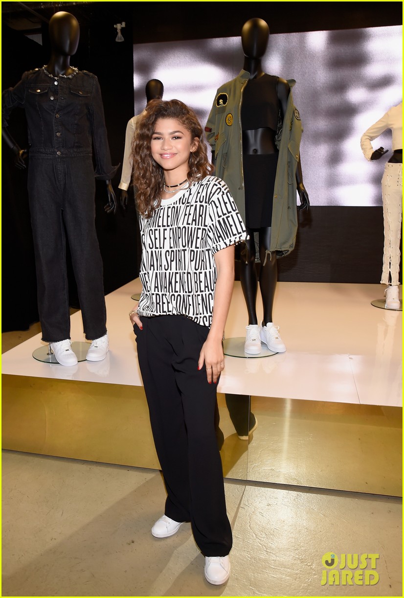 Zendaya Officially Launches Her Clothing Line!: Photo 3802285