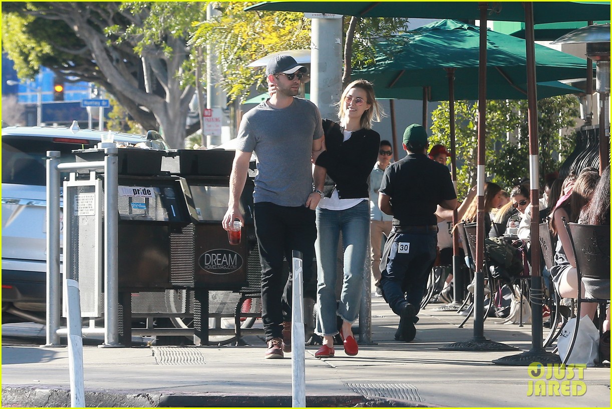 Chace Crawford & Girlfriend Rebecca Rittenhouse Make Such a Cute Couple