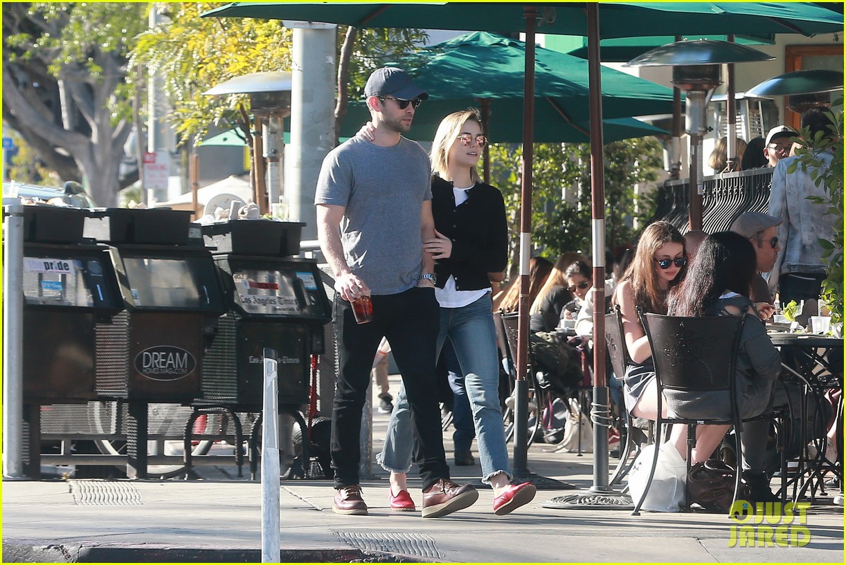 Chace Crawford & Girlfriend Rebecca Rittenhouse Make Such a Cute Couple