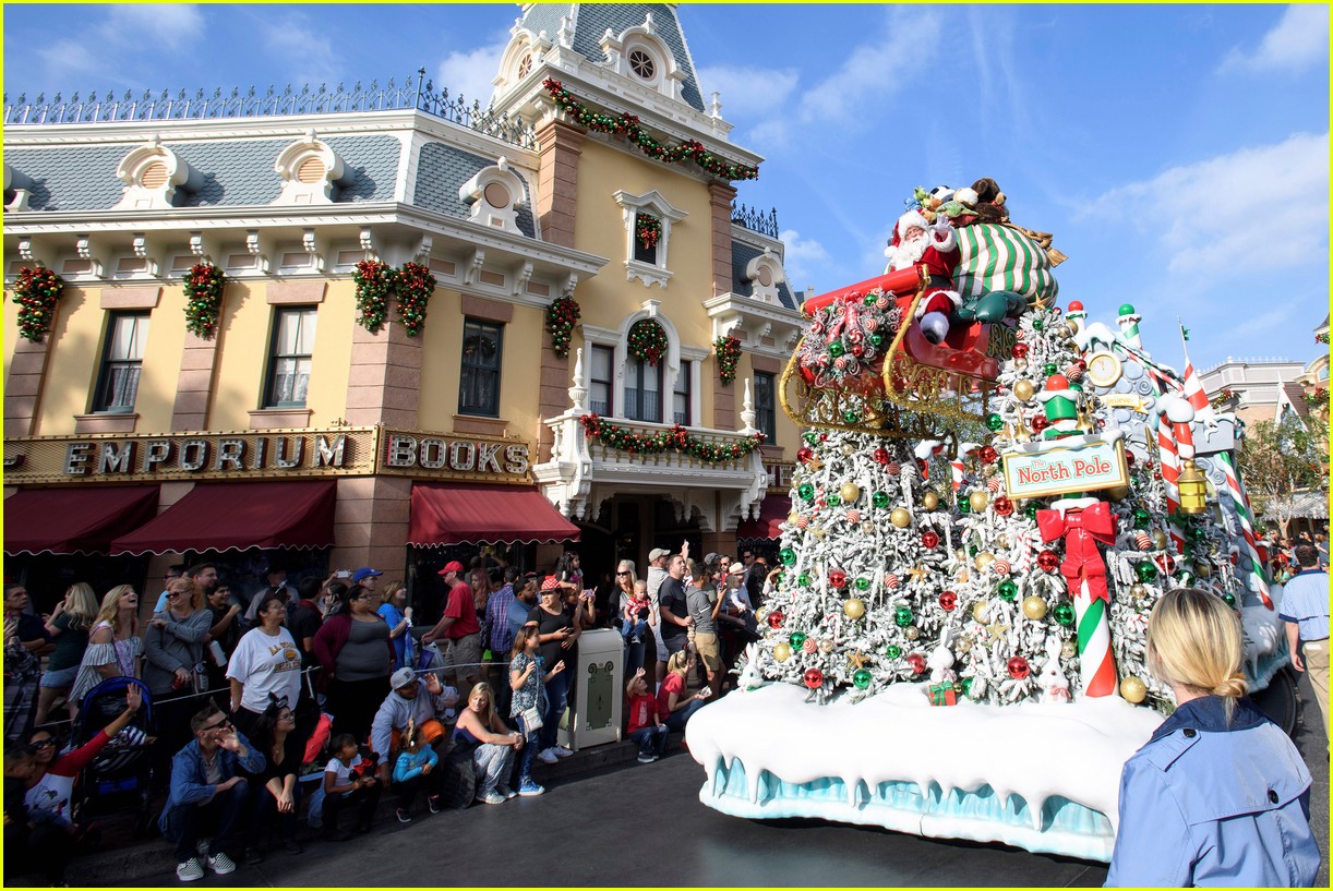 Disney Christmas Special 2016 Full Performers List Photo 3832980