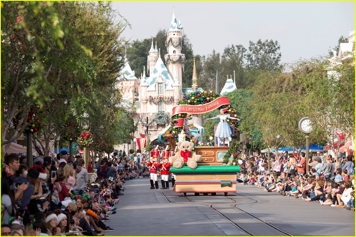 Disney Christmas Special 2016 Full Performers List Photo 3832994