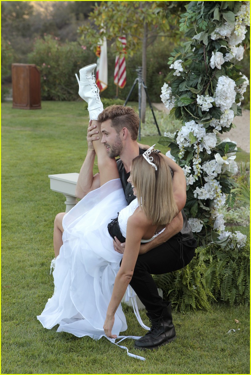 Photo the bachelor wedding photo shoot 15 Photo 3840450 Just Jared