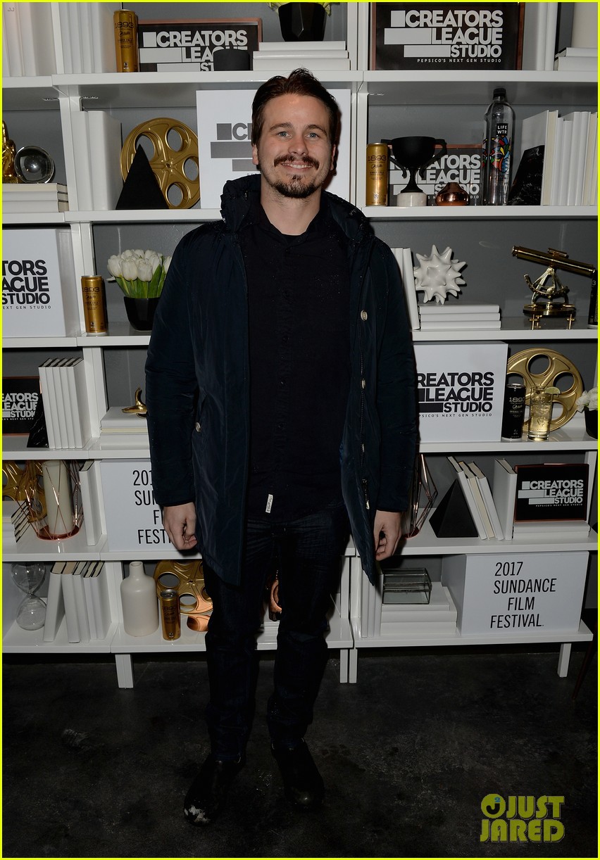 Matt Bomer Premieres 'Walking Out' at Sundance Film Festival 2017 ...