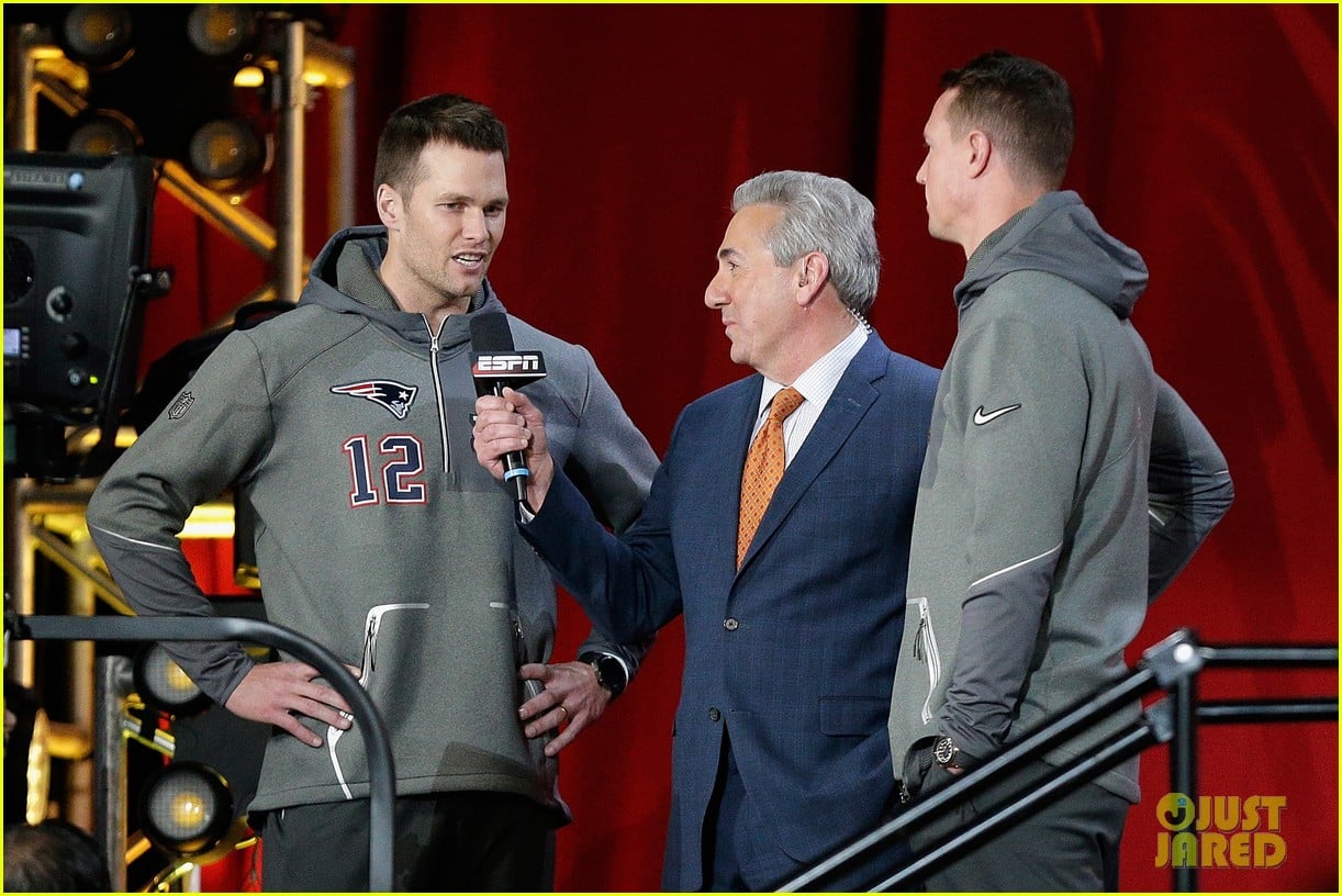 Tom Brady Emotional, Nearly Cries Talking About His Dad Watch