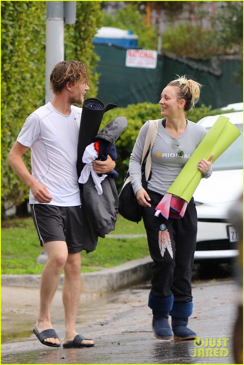 Kaley Cuoco's Mom Still Braids Her Hair for Horse Shows! Photo 3846766