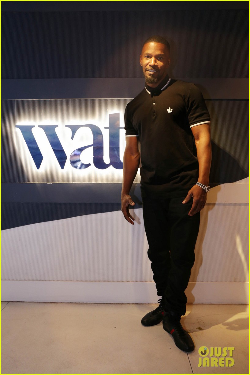 Jamie Foxx Had a 'Sleepless' Night on New Year's Eve in Miami! Photo