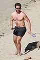 jake gyllenhaal continues his vacation with some snorkeling 05