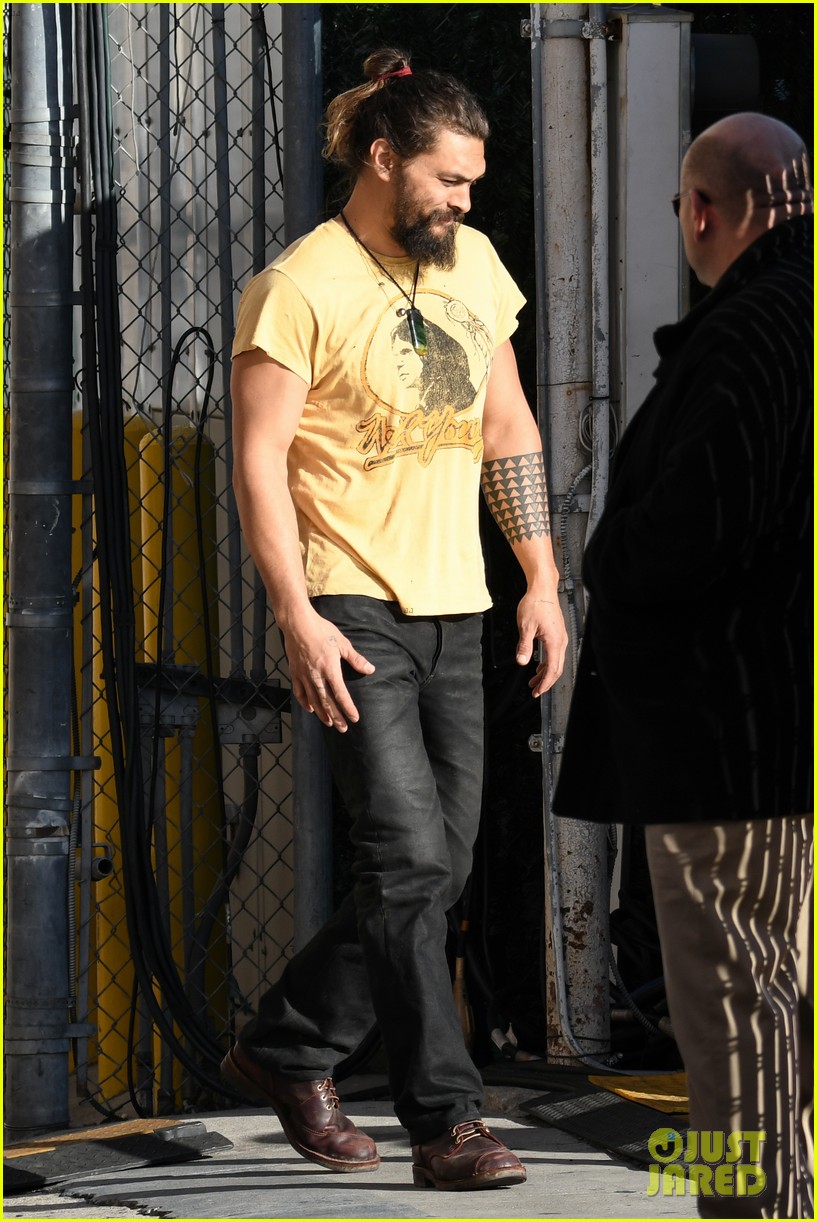 VIDEO Jason Momoa Shows Off His Axe Throwing Skills On 'Jimmy Kimmel