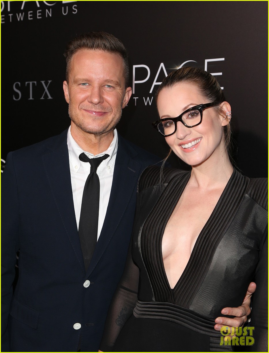 Gavin Rossdale & Malin Akerman Support 'The Space Between Us' Cast At