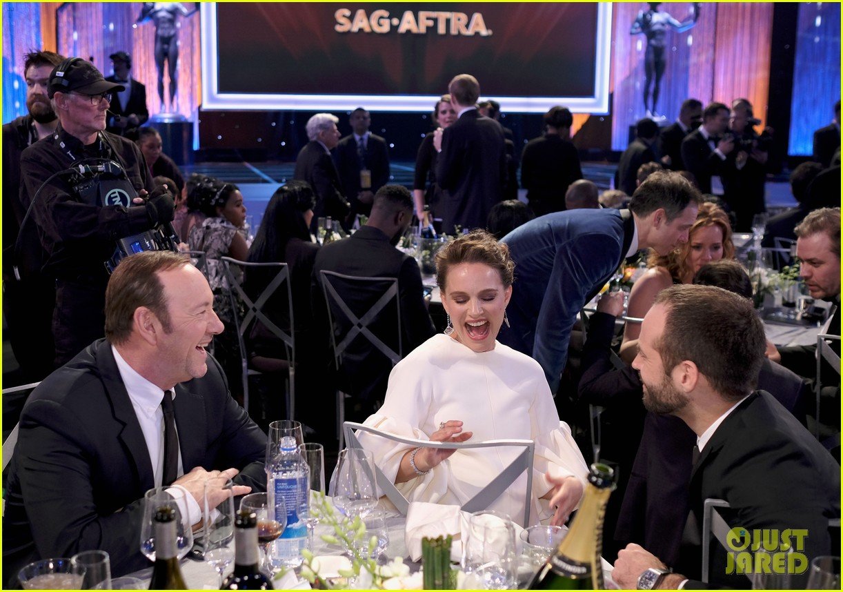 SAG Awards 2017 Look Inside with Behind the Scenes Pics! Photo