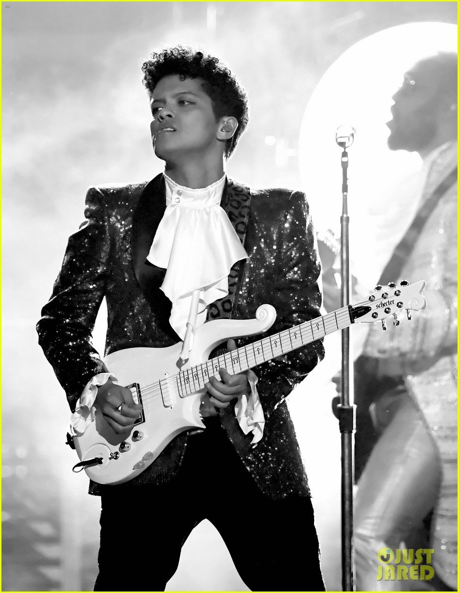 Photo bruno mars prince tribute grammys 2017 14 Photo 3858661 Just Jared Entertainment News