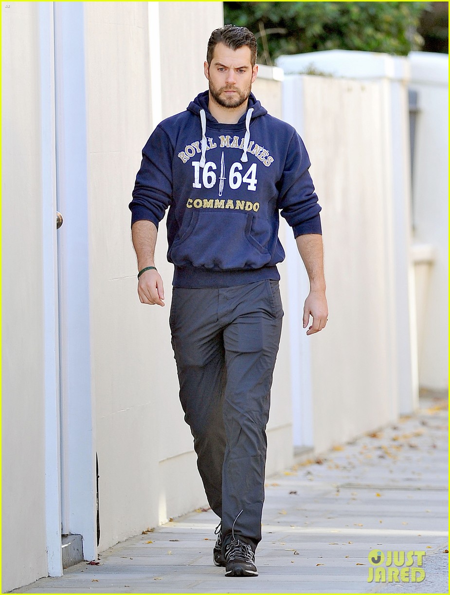 Henry Cavill Shares Videos from His Knee Recovery Workouts Photo