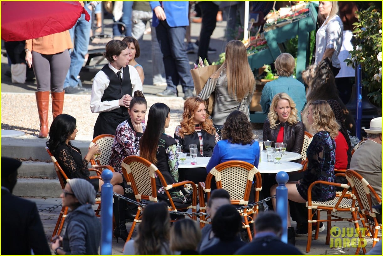 Photo: hailee steinfeld pitch perfect cast continue filming 03 | Photo