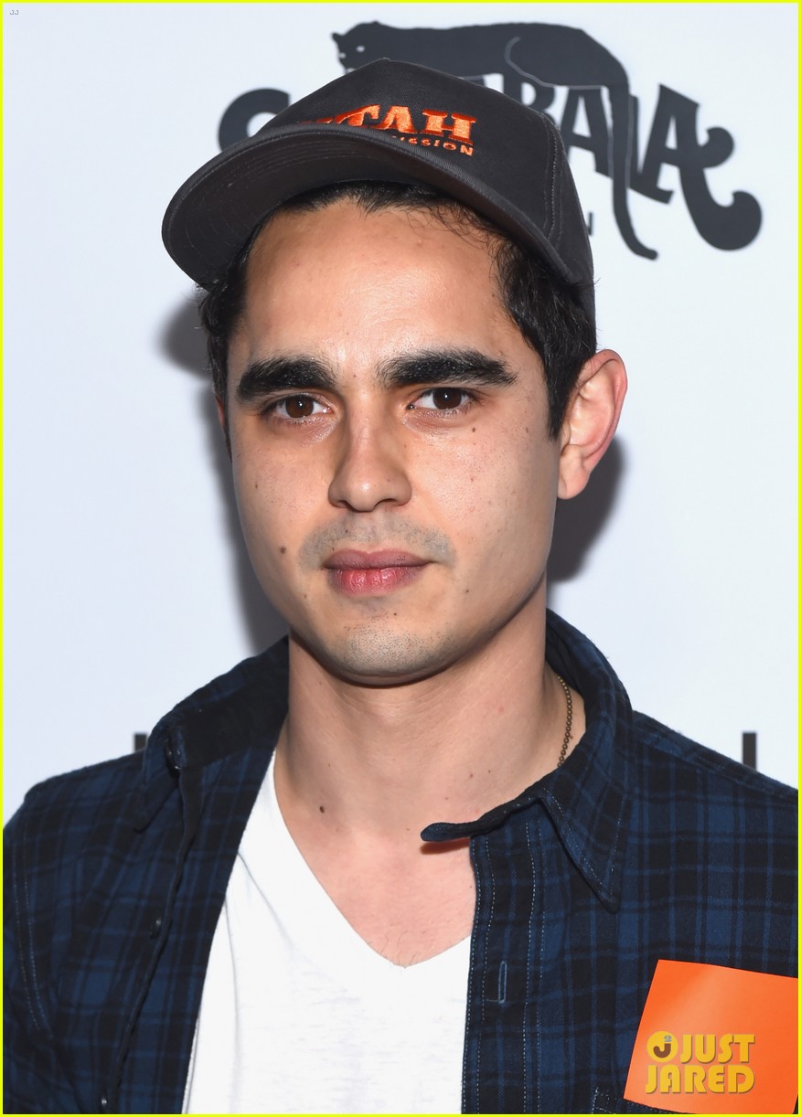 Photo: dakota johnson vanity fair toast to young hollywood 02 | Photo